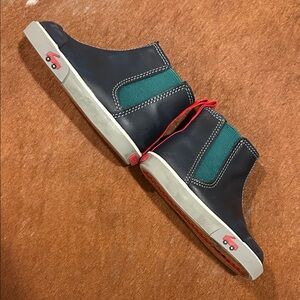 See Kai Run Navy and Green Baby/Toddler Boy’s Boots, size 5